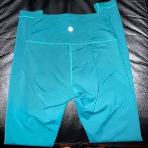 Lululemon wunder under